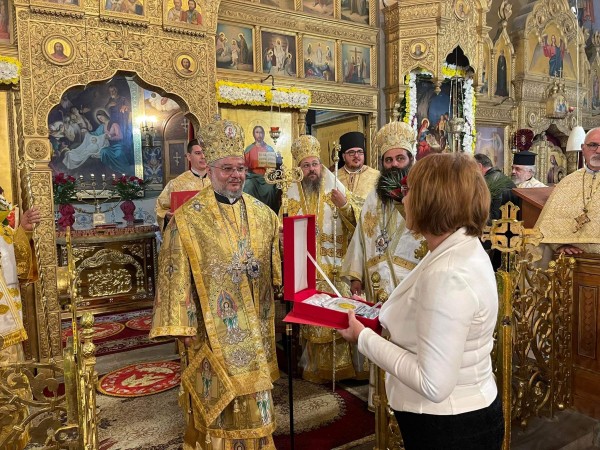 Честванията по повод 120-годишнината на храм-паметника в Шипка завършиха с връчване на ордени и плакети