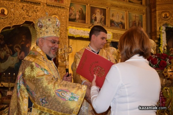 Завършиха честванията по повод 120-годишнината на храм-паметника в Шипка