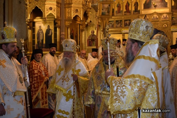 Завършиха честванията по повод 120-годишнината на храм-паметника в Шипка