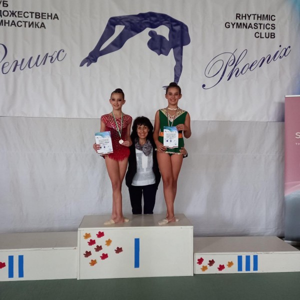 Гимнастичките ни с достойно с представяне на държавното в София 
