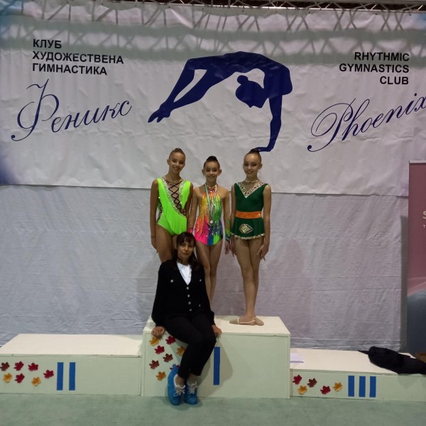 Гимнастичките ни с достойно с представяне на държавното в София 