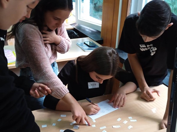 Различни инициативи белязaха Европейския ден на езиците в ПГЛПТ