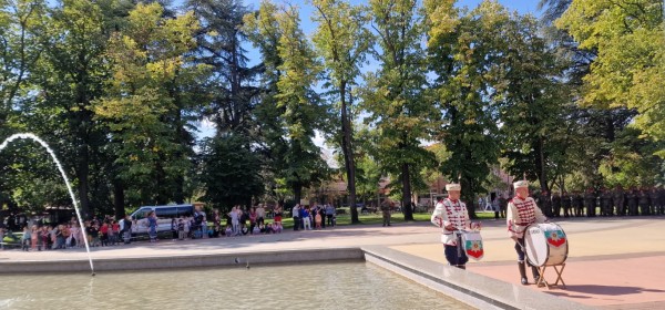 Кметски поздрав за 30 г. 61 Стрямска механизирана бригада 