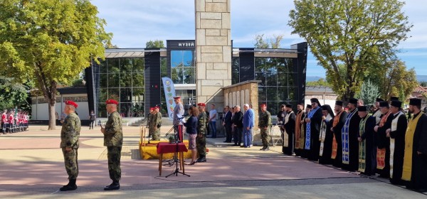 Кметски поздрав за 30 г. 61 Стрямска механизирана бригада 