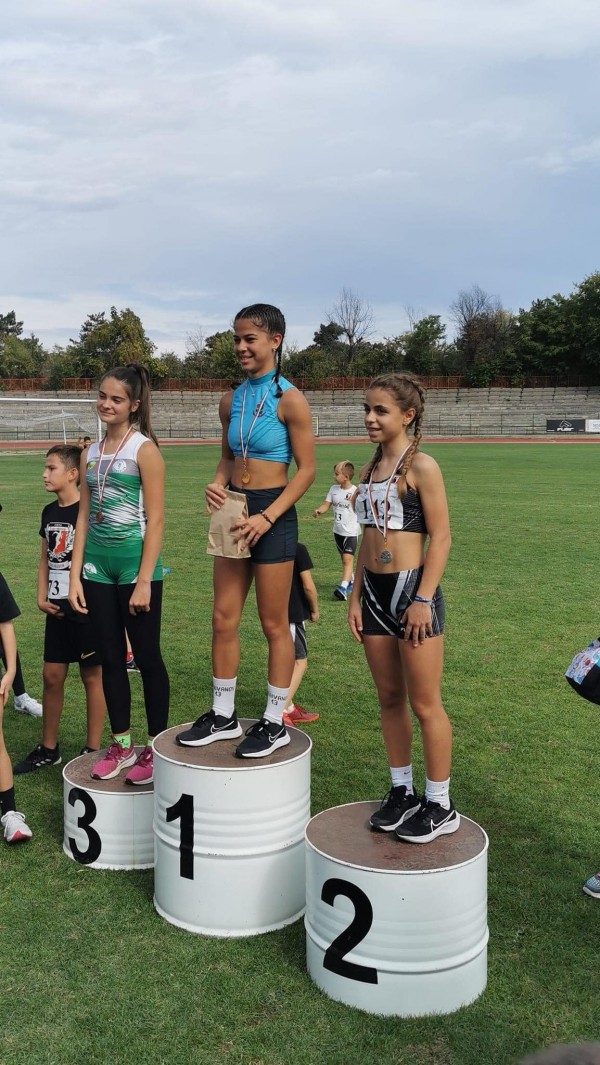 Два медала спечели атлетката на СКА “Пендарева“ Мария Караиванова в Хасково