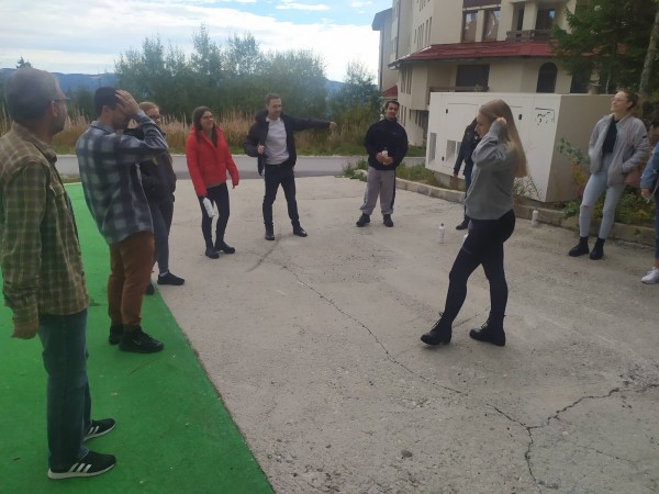 МЦР-Взаимопомощ работи по обучение за младежки работници в Пампорово