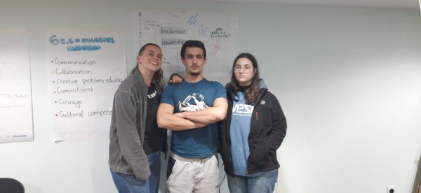 МЦР-Взаимопомощ работи по обучение за младежки работници в Пампорово