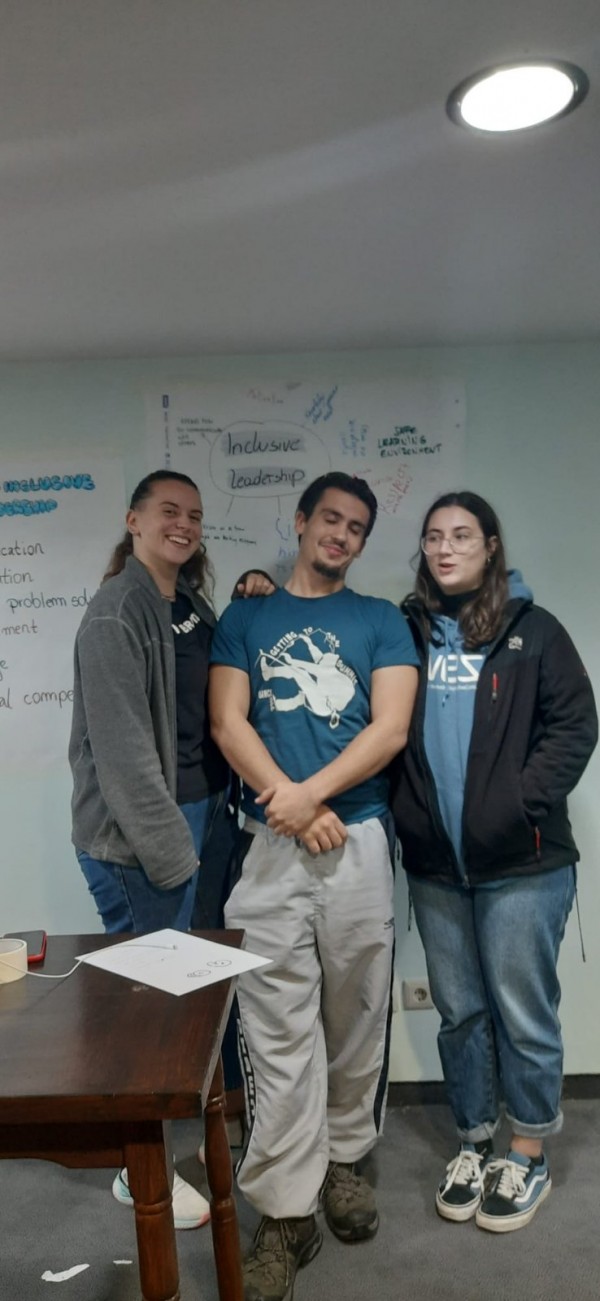 МЦР-Взаимопомощ работи по обучение за младежки работници в Пампорово