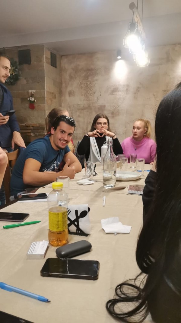 МЦР-Взаимопомощ работи по обучение за младежки работници в Пампорово