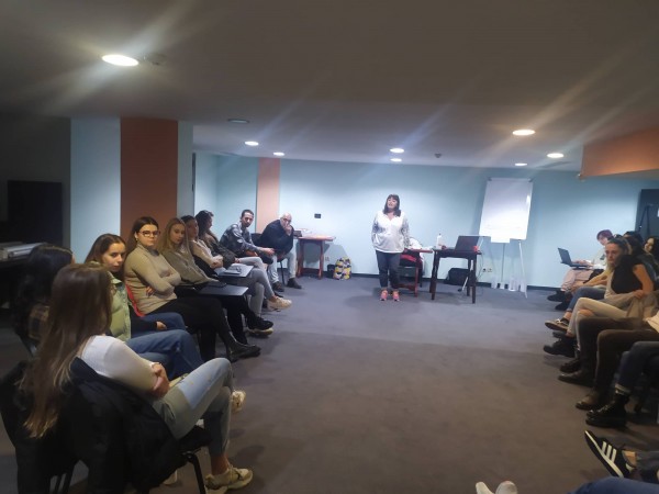 МЦР-Взаимопомощ работи по обучение за младежки работници в Пампорово