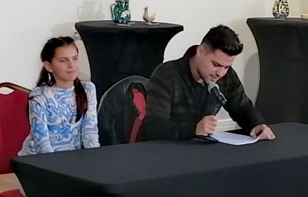 Версавия Янкова с награда от “Бодлите на таралежите“