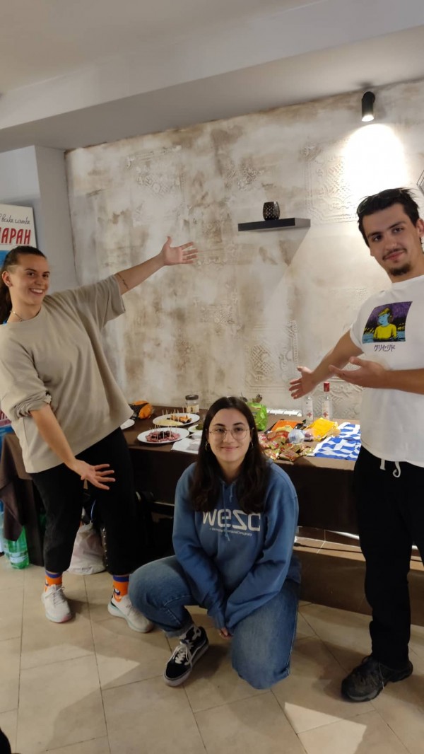 Младежи се учиха да са журналисти и графични фасилитатори чрез програма „Еразъм+”