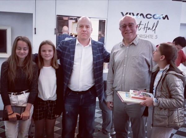 Версавия Янкова с награда от “Бодлите на таралежите“