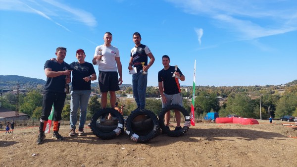 С 5 медала се завърнаха казанлъшките ендуристи от “Хард Ендуро Кирково“