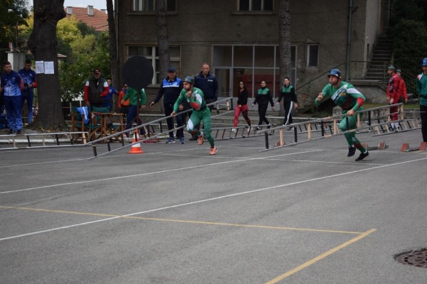 Състезатели от цялата страна мериха сили в турнир по пожароприложен спорт за Купа „Севт  III“ 