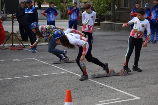 Състезатели от цялата страна мериха сили в турнир по пожароприложен спорт за Купа „Севт  III“ 