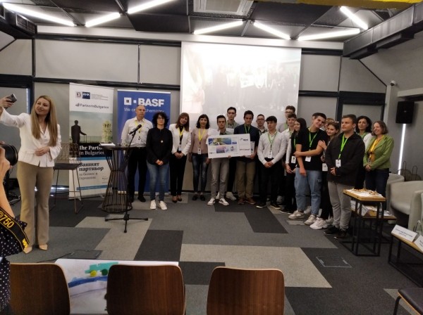 Ученици на МГ първи в страната в национален “зелен“ конкурс