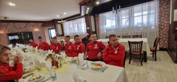 Галина Стоянова и Владимир Спасов поздравиха футболните отбори на Розите и “М+С Хидравлик“ за успешната 2022 г.