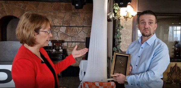 Галина Стоянова и Владимир Спасов поздравиха футболните отбори на Розите и “М+С Хидравлик“ за успешната 2022 г.