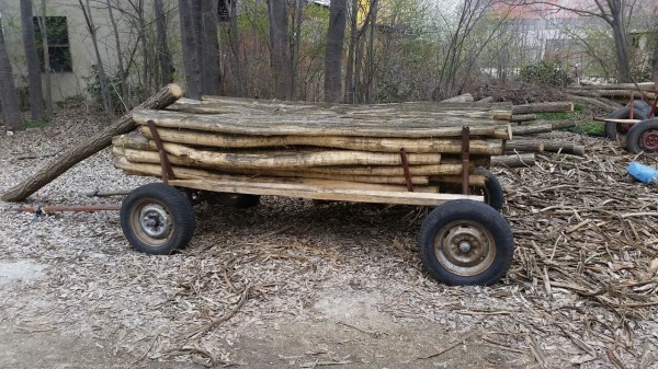 Прибраха “на топло“ двама, незаконно изсекли 9 кубика дърва в Юлиево / Новини от Казанлък