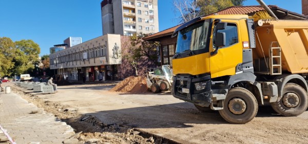 Част от ул.“Отец Паисий Хилендарски“ остава затворена още два дни заради ремонта