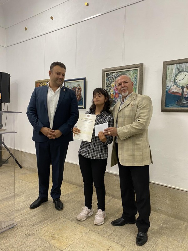 Близо 8 000 лв. раздаде фондация “Георги Пейчинов“ на талантливите деца на Казанлък