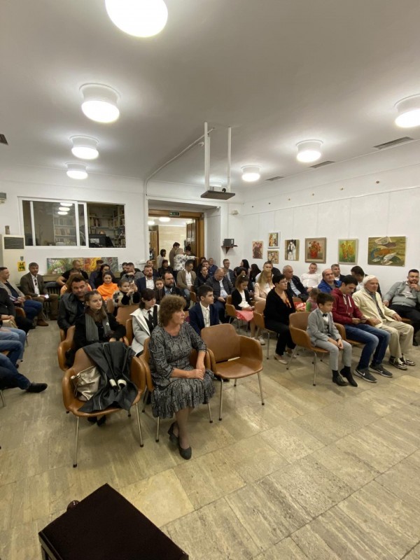 Близо 8 000 лв. раздаде фондация “Георги Пейчинов“ на талантливите деца на Казанлък