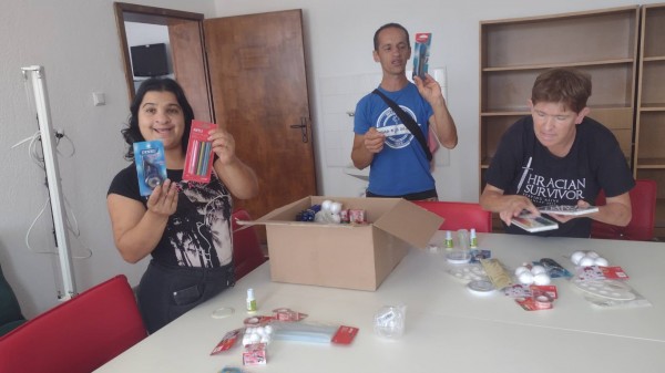 Младежите от “Взаимопомощ“ реализираха еко проект за изработка на компостери