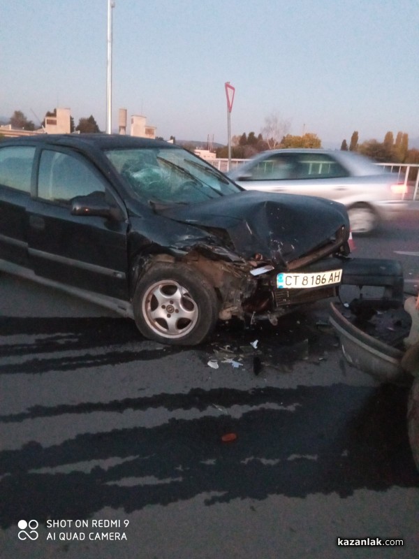 Отнето предимство доведе до челен сблъсък вчера, на надлеза