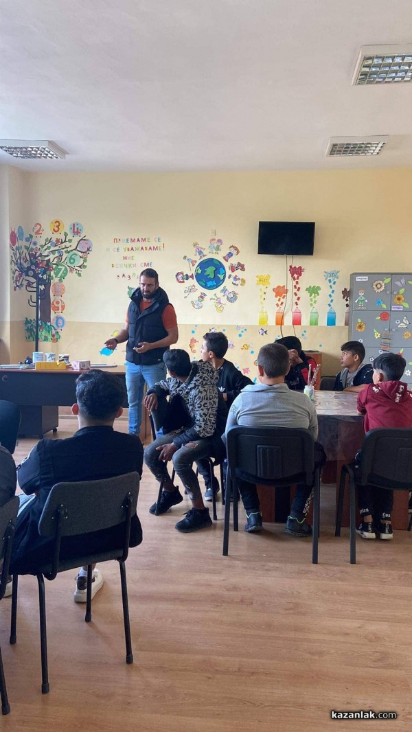 Караджов от „Бригада нов дом” се срещна с ученици в с. Ръжена