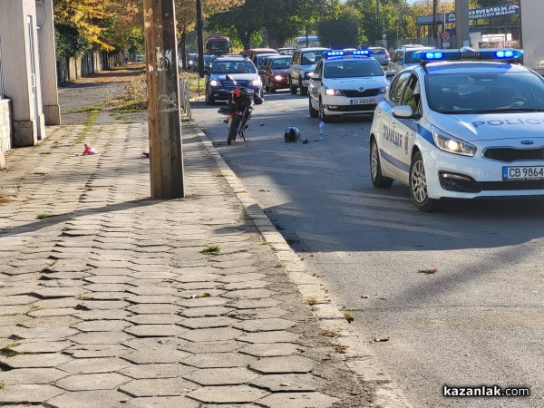 Още една катастрофа с мотор. Мотористка е в Спешното / ОБНОВЕНА