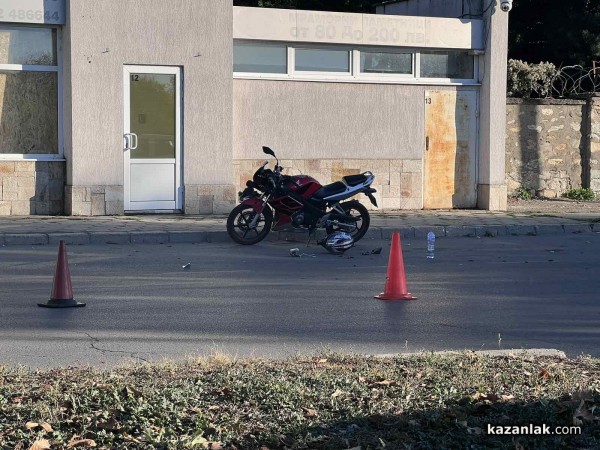 Още една катастрофа с мотор. Мотористка е в Спешното / ОБНОВЕНА