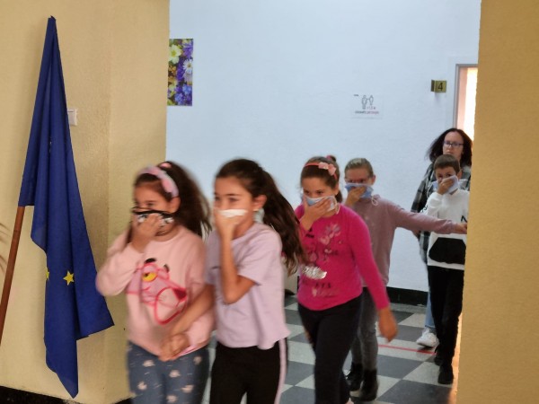 Учение за евакуация при пожар направиха в ОУ “Св. Паисий Хилендарски“