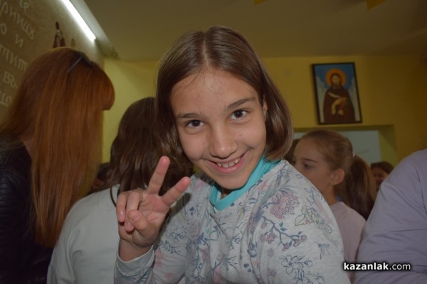 Четвъртокласници от ОУ „Паисий Хилендарски“ влязоха в ролята на журналисти за час 