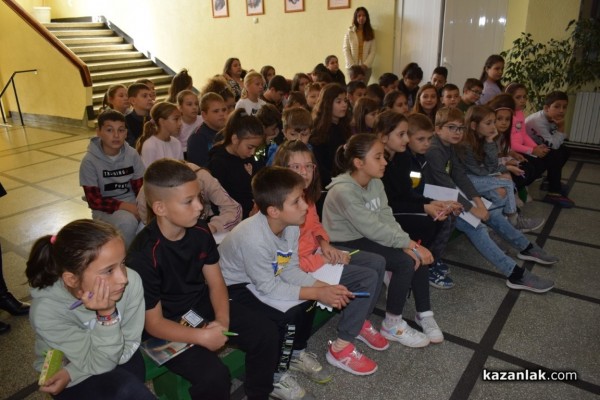 Четвъртокласници от ОУ „Паисий Хилендарски“ влязоха в ролята на журналисти за час 