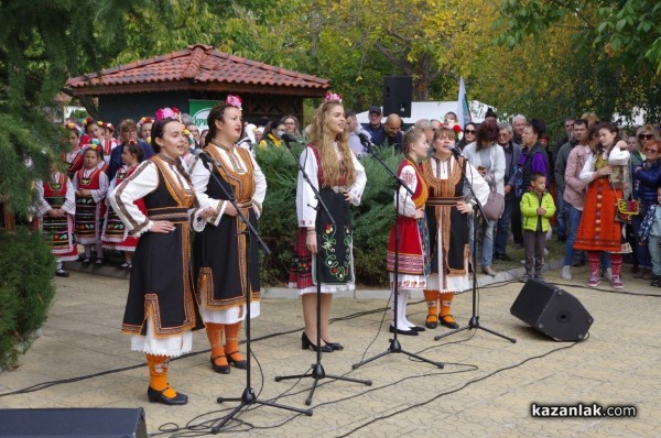 След двегодишна пауза Голямо Дряново отново събра стотици хора на Фестивала на ореха 