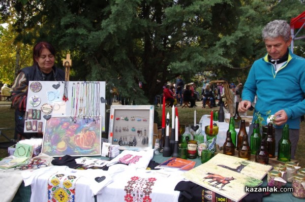 След двегодишна пауза Голямо Дряново отново събра стотици хора на Фестивала на ореха 