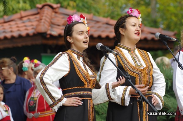След двегодишна пауза Голямо Дряново отново събра стотици хора на Фестивала на ореха 