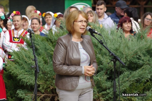 След двегодишна пауза Голямо Дряново отново събра стотици хора на Фестивала на ореха 