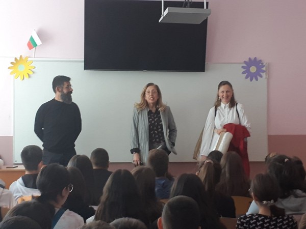 Част от екипа на Художествената галерия гостува с интересна лекция в ОУ “Георги Кирков“