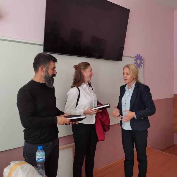 Част от екипа на Художествената галерия гостува с интересна лекция в ОУ “Георги Кирков“