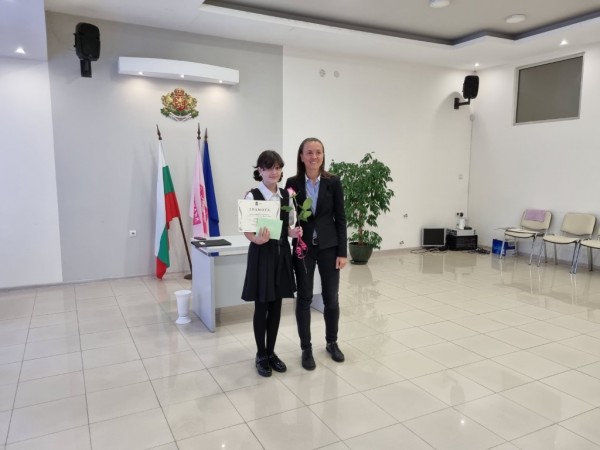 Единайсет казанлъшки таланти бяха отличени от Община Казанлък 