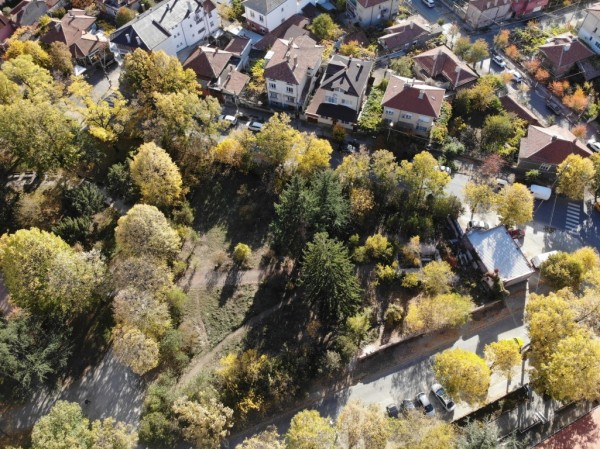 Община Казанлък има възможност да разшири парк “Розариум” до реалните му граници