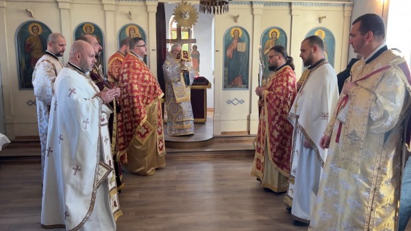  Митрополит Киприан служи в казанлъшкото село Горно Изворово