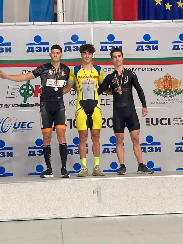 3 медала за “лястовицата“ Иван Тодоров от Държавното в Пловдив