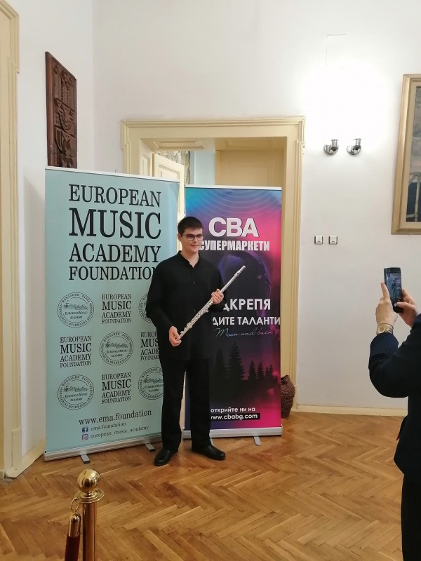 Младият Димитър Гайдаров покорява конкурс след конкурс