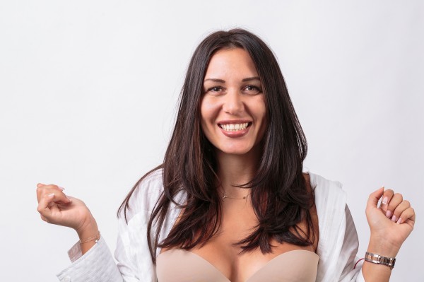 Казанлъчанката Славяна Драгнева стана първа подгласничка в конкурса Мисис България 2022