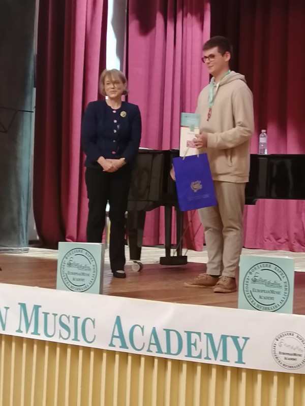 Младият Димитър Гайдаров покорява конкурс след конкурс