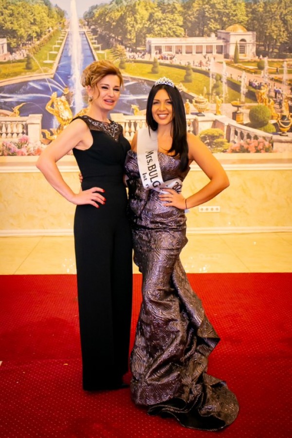 Казанлъчанката Славяна Драгнева стана първа подгласничка в конкурса Мисис България 2022