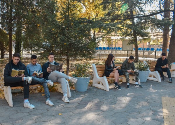 Учениците от ПГЛПТ писаха с дигиталните почерци на Левски и Ботев